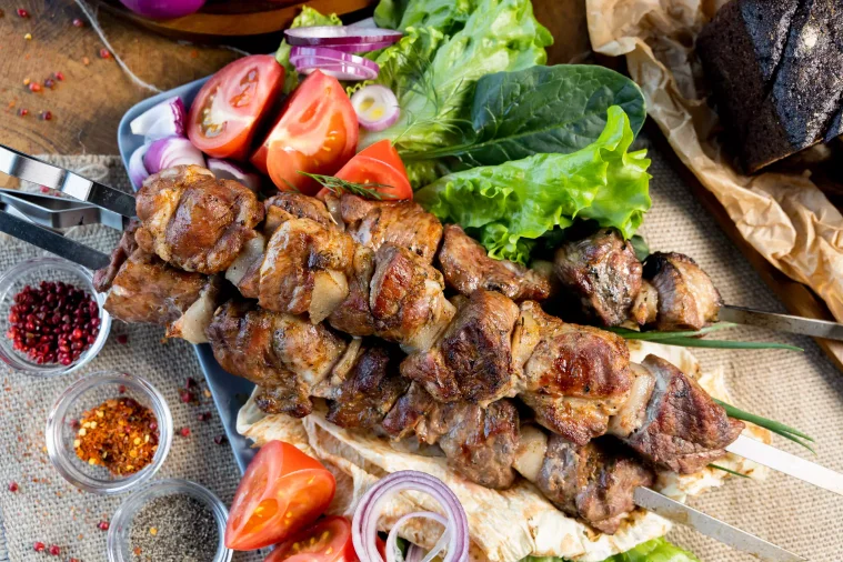 Шашлык из свинины с луком