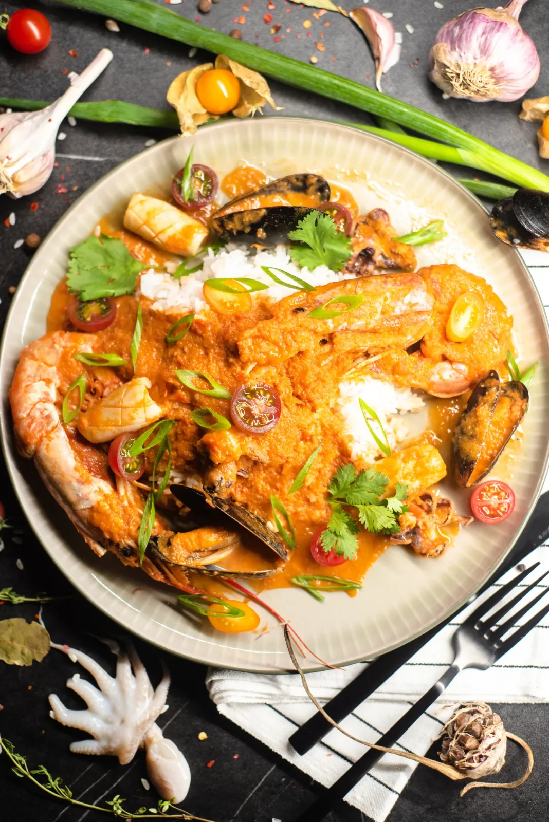 Рис с морепродуктами и карри