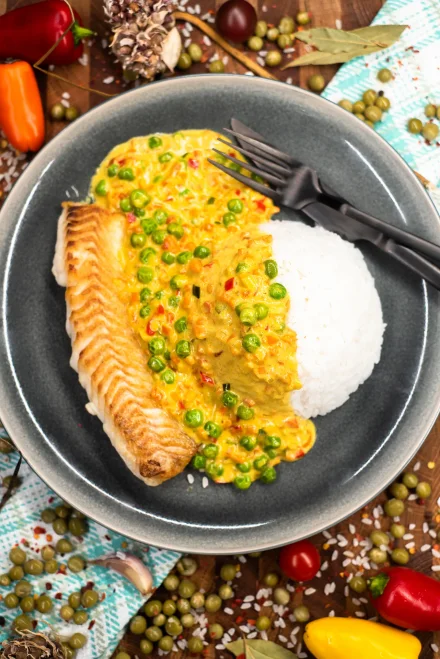 Рис с рыбой и карри